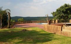 Leopard's View Country Lodge